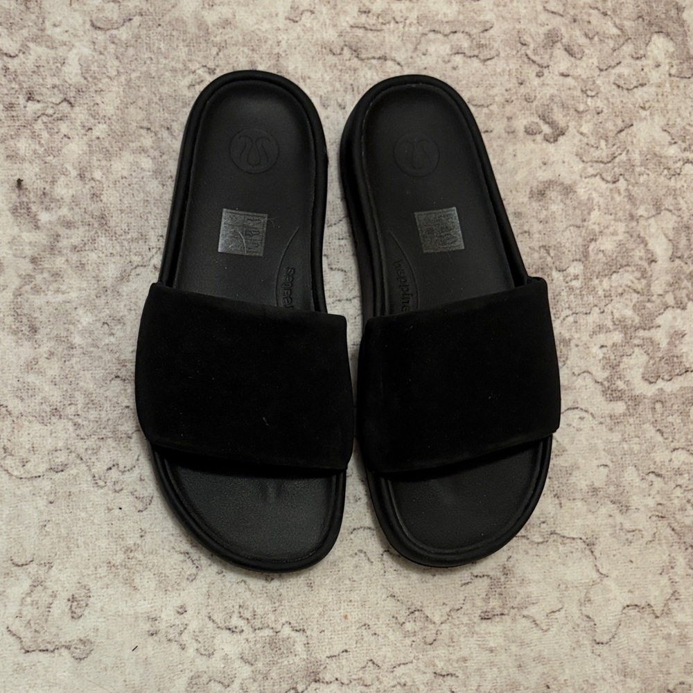 Lululemon Restfeel Slides
